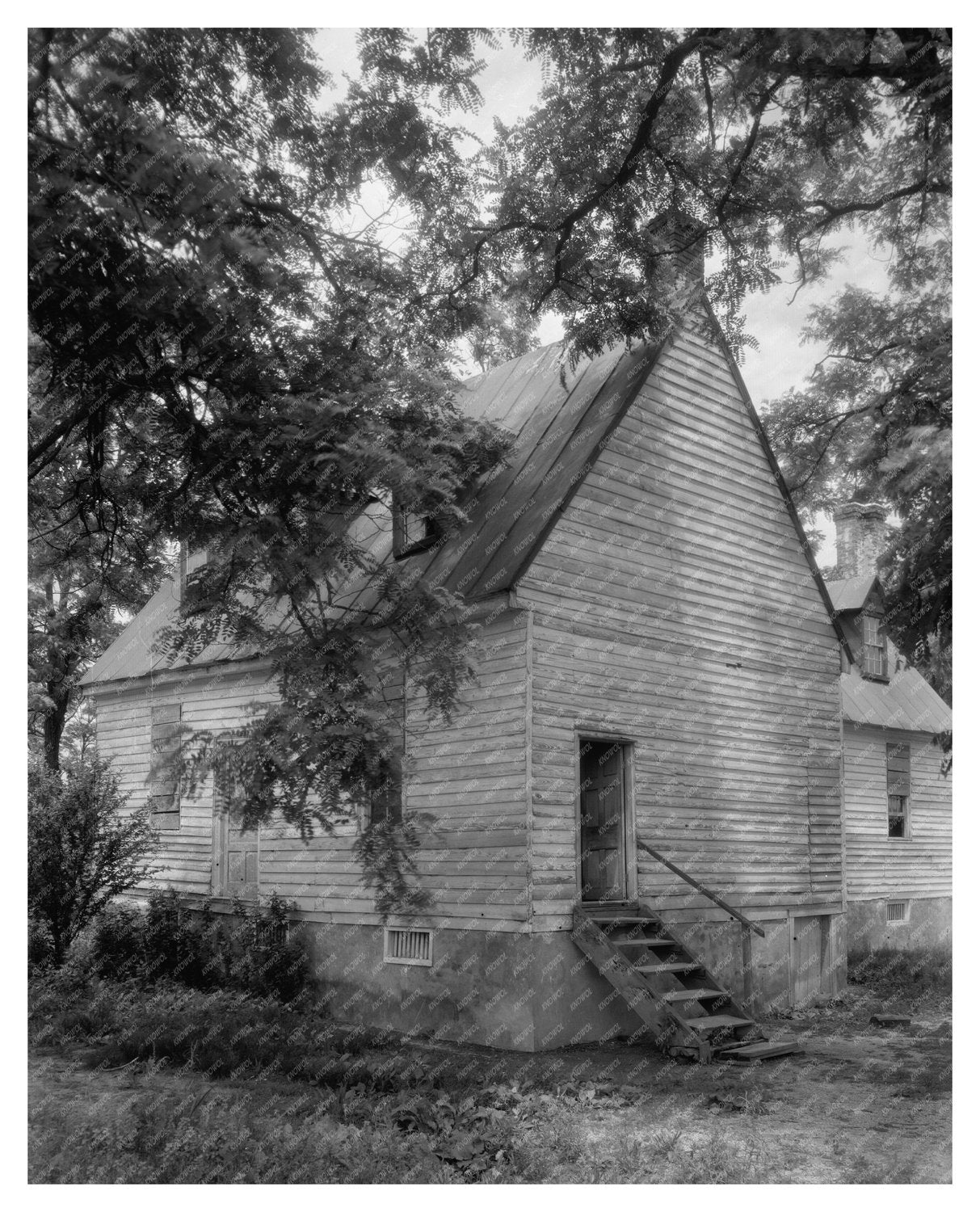 Vintage Wooden Building in Aylett, VA, 20th Century