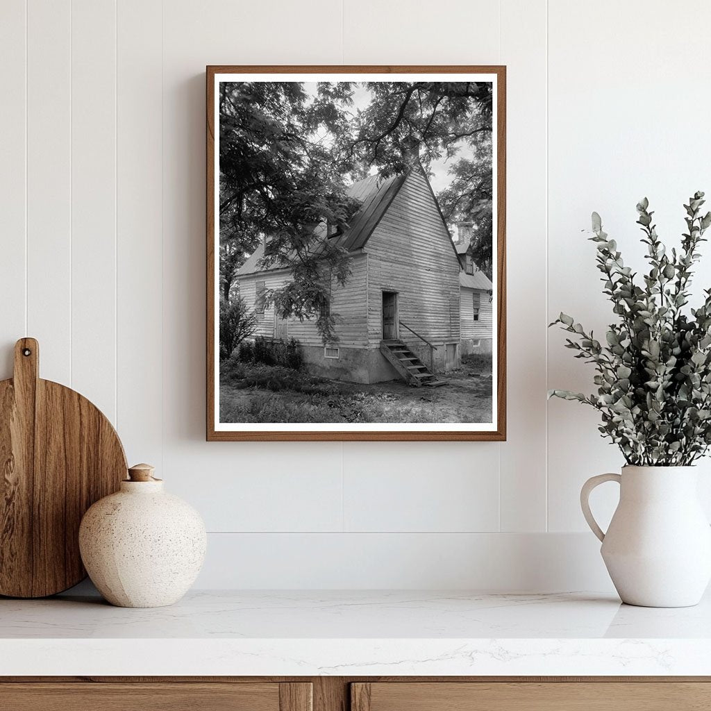 Vintage Wooden Building in Aylett, VA, 20th Century
