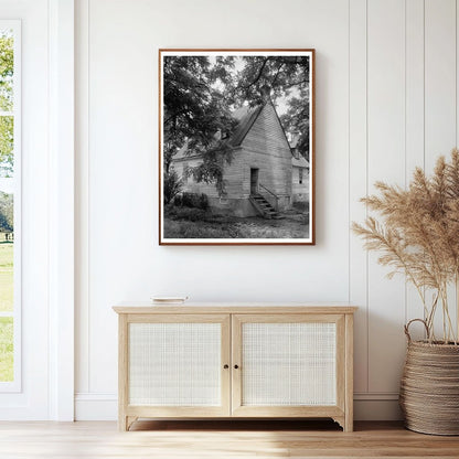 Vintage Wooden Building in Aylett, VA, 20th Century