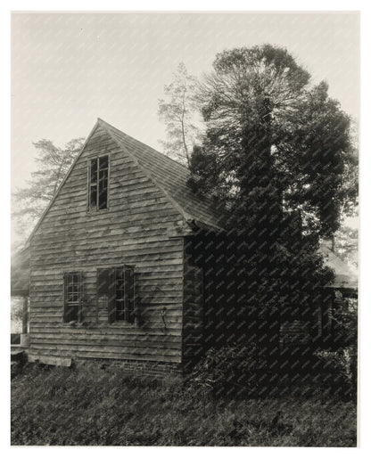 Vintage Wooden House, Piping Tree, VA 1900s