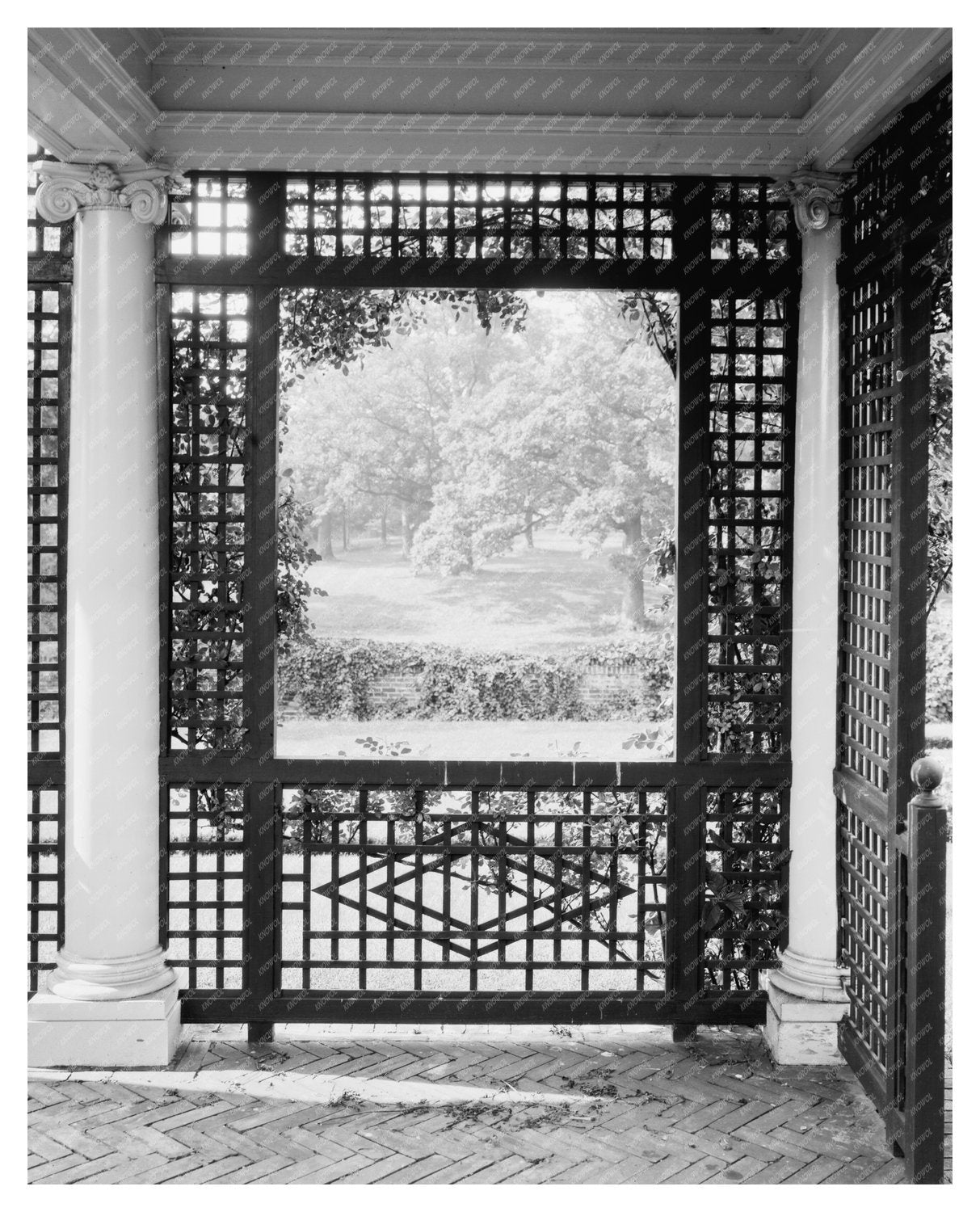 Vintage Architecture in Leesburg, Virginia, 20th Century