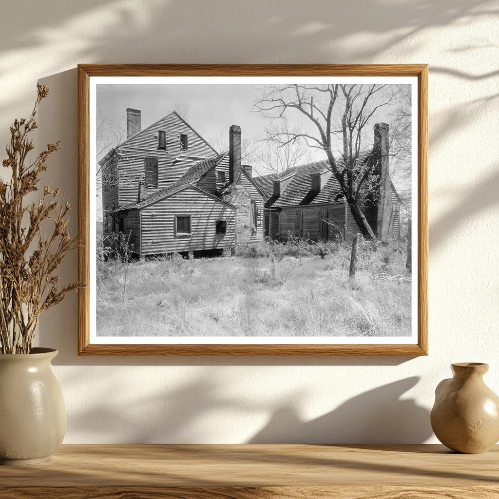 Vintage Farmhouse in Mecklenburg County, VA - 20th Century