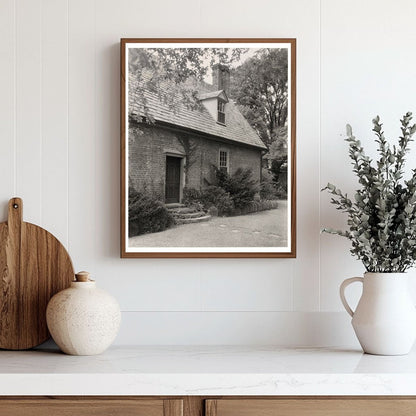 Historic Brick House in Norfolk, VA - Pre-1634