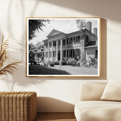 Historic Dwelling in Richmond, VA - 1730 Architecture
