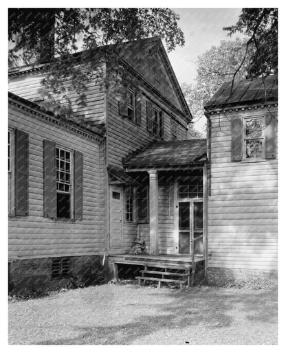 Vintage 1750 Building in Williamsburg, VA - Carnegie Survey