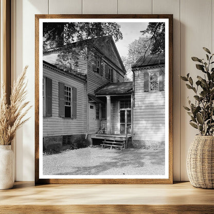 Vintage 1750 Building in Williamsburg, VA - Carnegie Survey