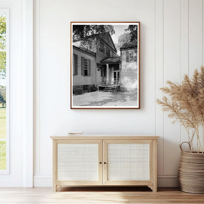 Vintage 1750 Building in Williamsburg, VA - Carnegie Survey