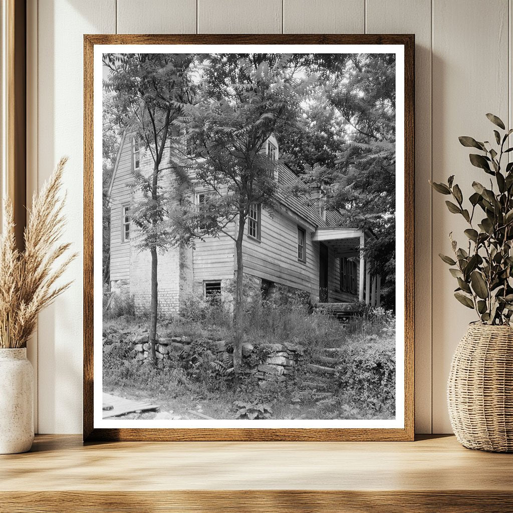 Historic House in Falmouth, VA - Early 20th Century Architec