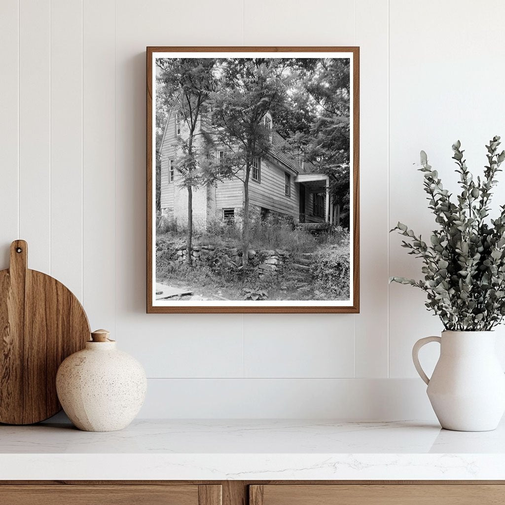 Historic House in Falmouth, VA - Early 20th Century Architec