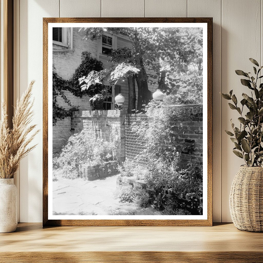 Vintage Garden Design in Fredericksburg, VA - 20th Century