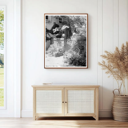 Vintage Garden Design in Fredericksburg, VA - 20th Century