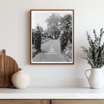 Historic Estate in Stafford County, VA - 20th Century Photo