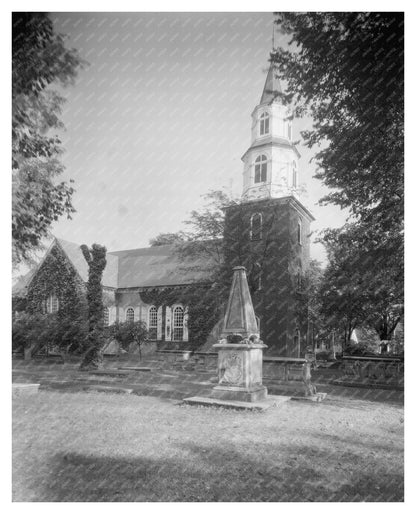 Williamsburg VA Church: Colonial Architecture 1710-1715