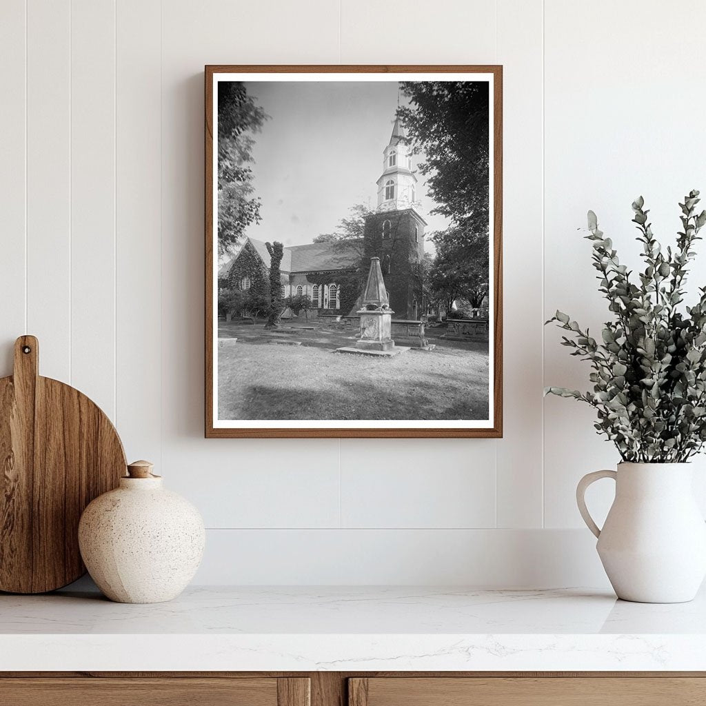 Williamsburg VA Church: Colonial Architecture 1710-1715