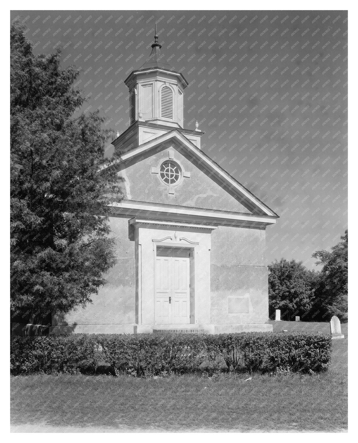 Historic 1697 Building in Yorktown, Virginia