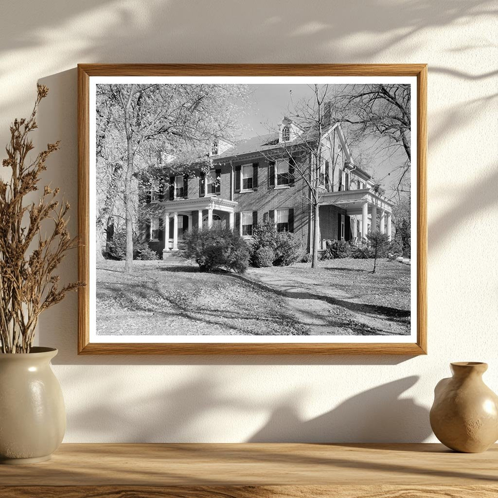 Historic Residence in Leesburg, VA, circa 1822