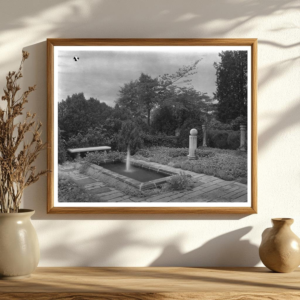 Richmond, VA Garden Scene - Early 20th Century Photo