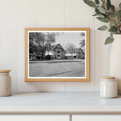 Richmond VA Estates: 1900s Architectural Photograph