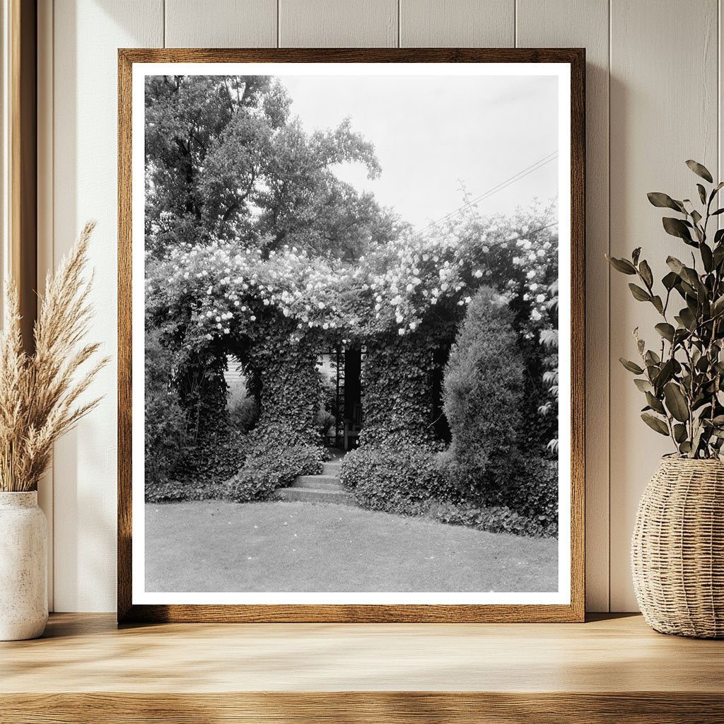 Historic Garden in Richmond, VA - 1791 Photography