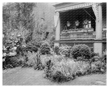 Richmond VA 20th Century Garden Architecture Photo