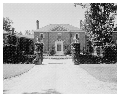 Richmond VA Mansion, 20th Century Architecture Snapshot
