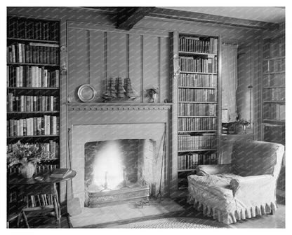 Richmond, VA Interior Scene - Vintage Photograph 1953