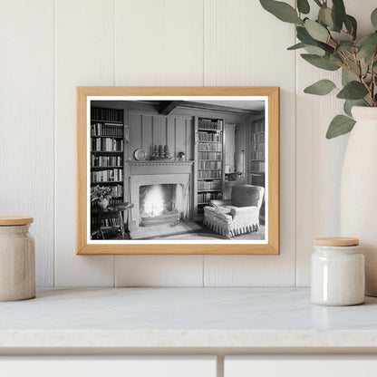 Richmond, VA Interior Scene - Vintage Photograph 1953