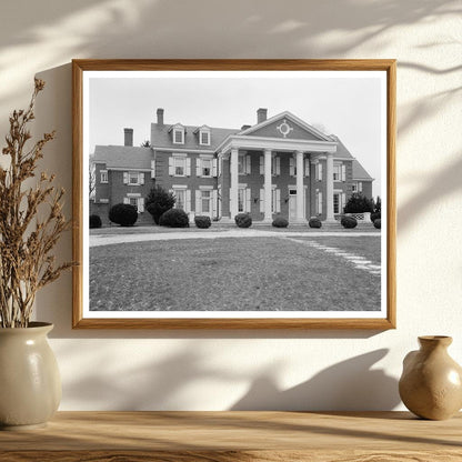 Historic Residence in Middleburg, VA - Early 20th Century
