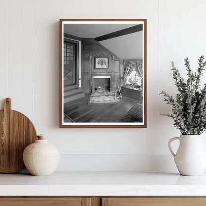 Middleburg, VA Vintage Interior Scene 1900s