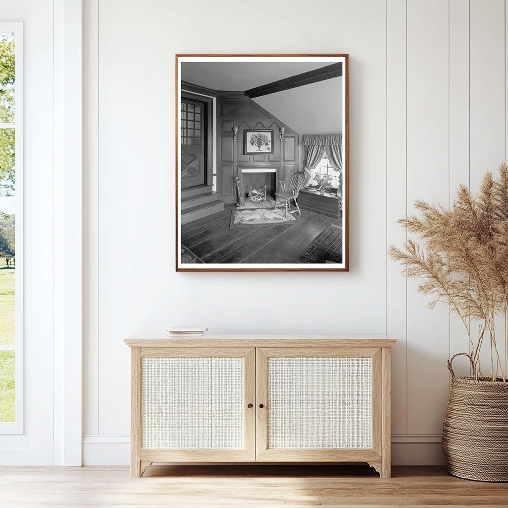 Middleburg, VA Vintage Interior Scene 1900s