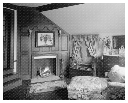 Middleburg VA Interior Scene Early 1900s Vintage Photo