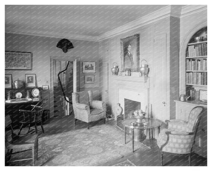 Vintage Alexandria Interior Photo, Virginia 1900s