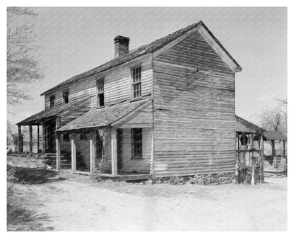 Farmhouse Architecture in Fairfax County, Virginia, 1900s