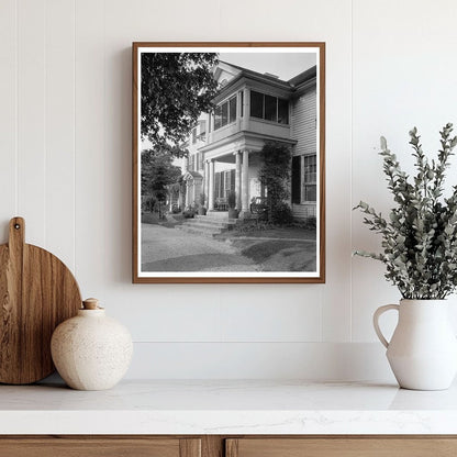 Historic Residence in Falmouth, VA, Early 20th Century