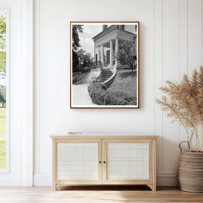 Historic Home in Falmouth, VA - 20th Century Architecture