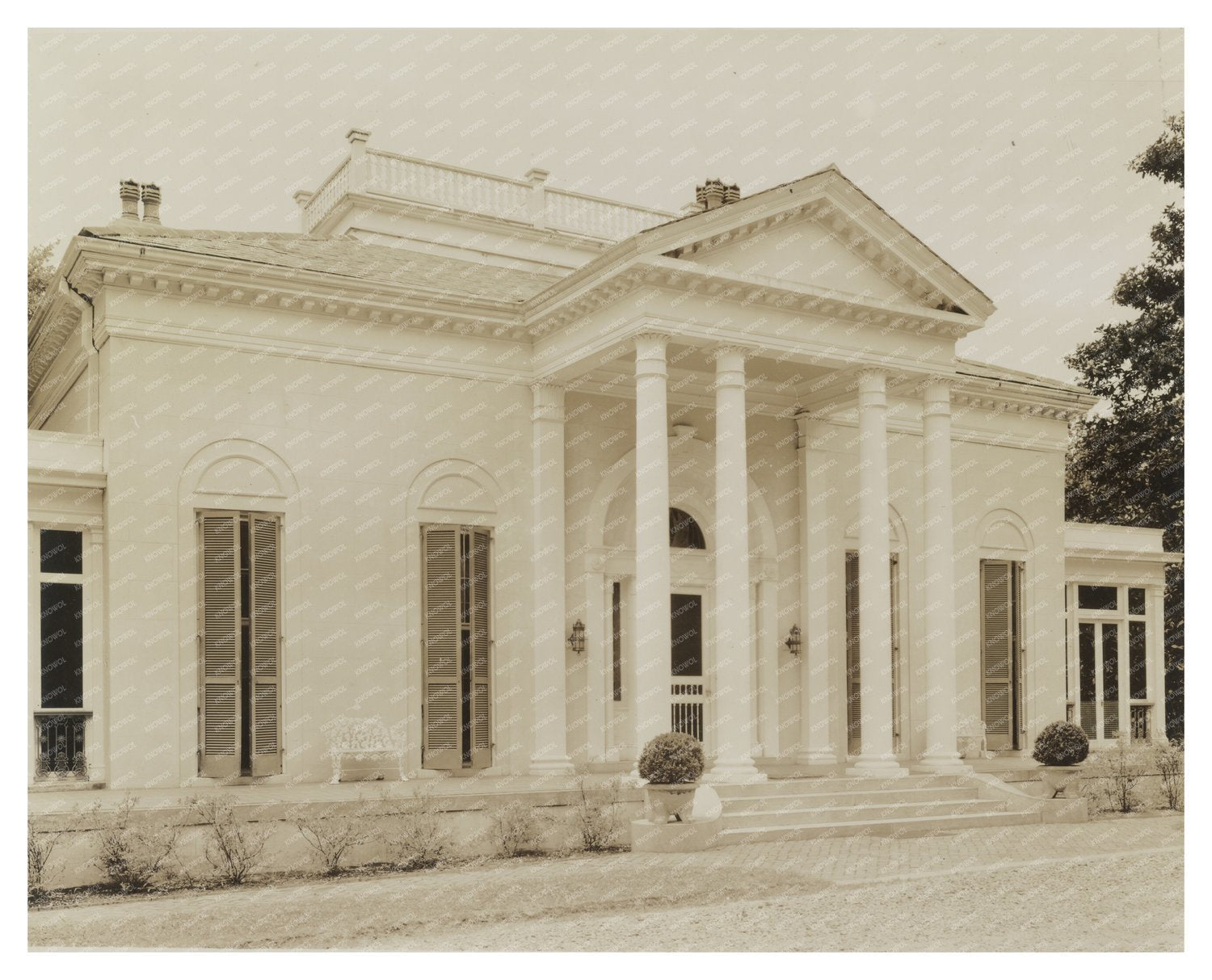 Natchez, MS Historic Residence Photo - 1855 Architecture