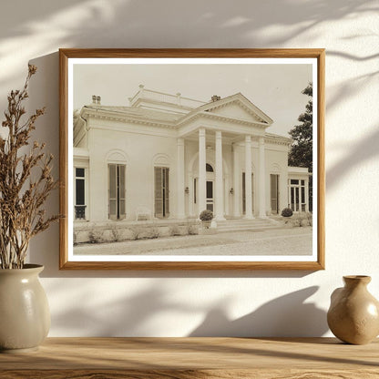 Natchez, MS Historic Residence Photo - 1855 Architecture