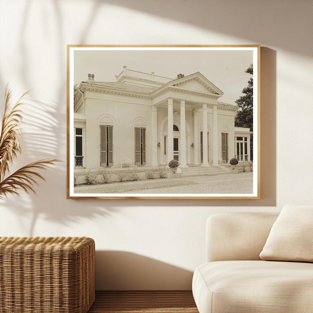 Natchez, MS Historic Residence Photo - 1855 Architecture