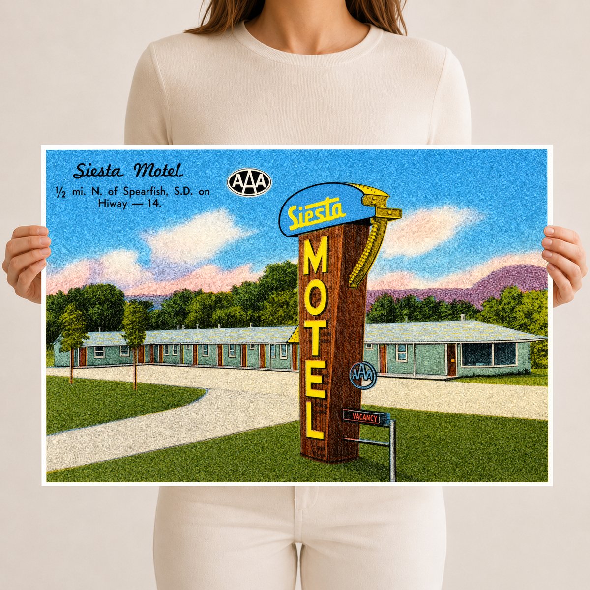 Spearfish, SD: Siesta Motel, 1 1/2 mi. N. of Spearfish, S. D., on Hiway -- 14