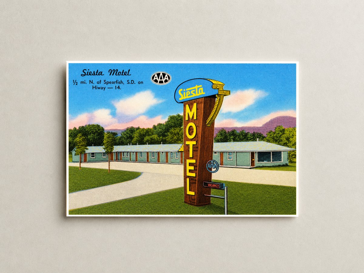 Spearfish, SD: Siesta Motel, 1 1/2 mi. N. of Spearfish, S. D., on Hiway -- 14
