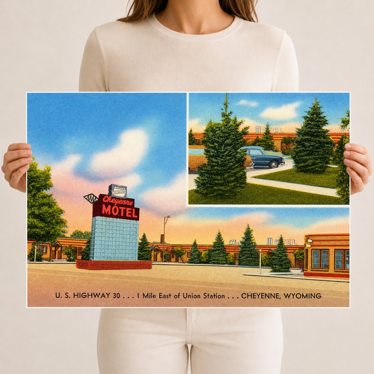 Cheyenne, WY: Cheyenne Motel, U.S. Highway 30... 1 mile east of Union Station... Cheyenne