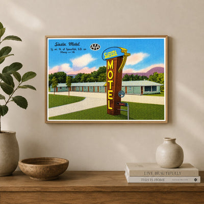 Spearfish, SD: Siesta Motel, 1 1/2 mi. N. of Spearfish, S. D., on Hiway -- 14