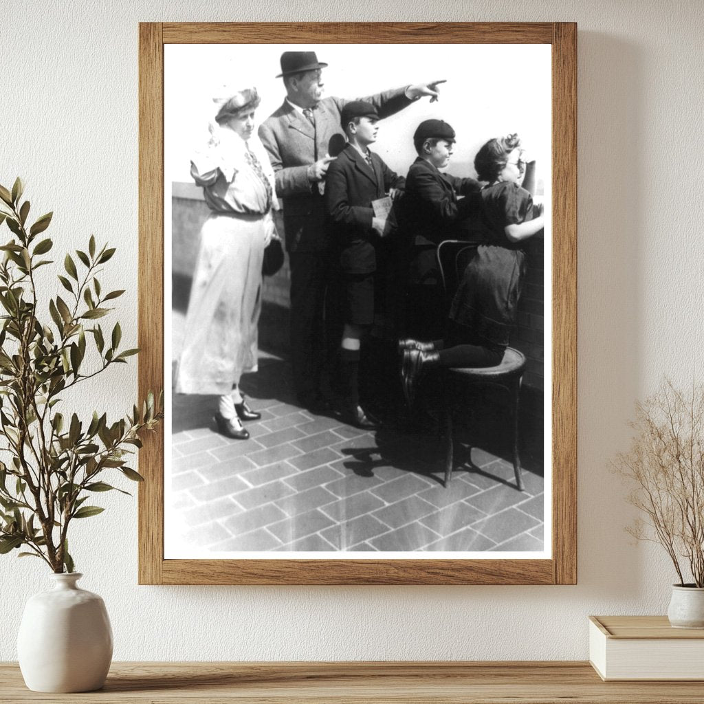 Exploring 1922 NYC: Conan Doyle Family Adventure