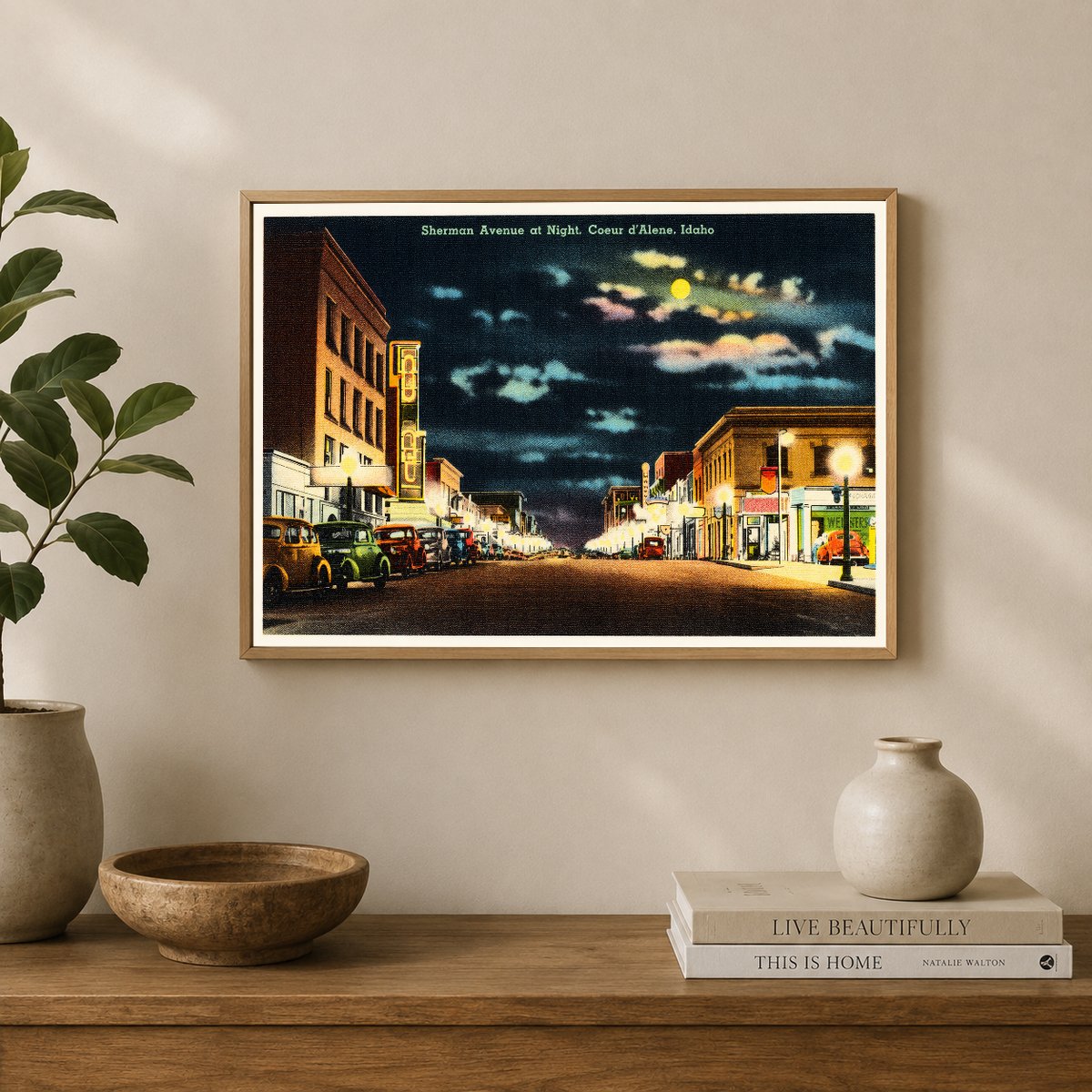 Coeur d'Alene, ID: Sherman Avenue at night