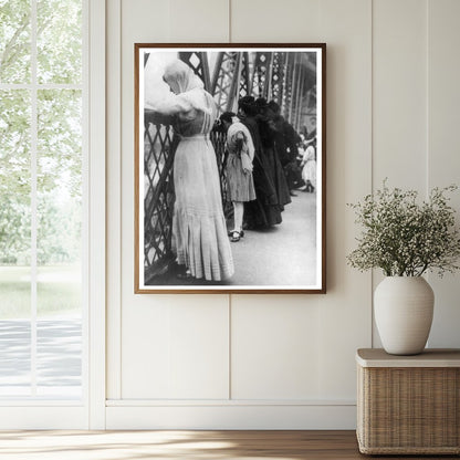 1909 Jewish New Years Prayer on Williamsburg Bridge