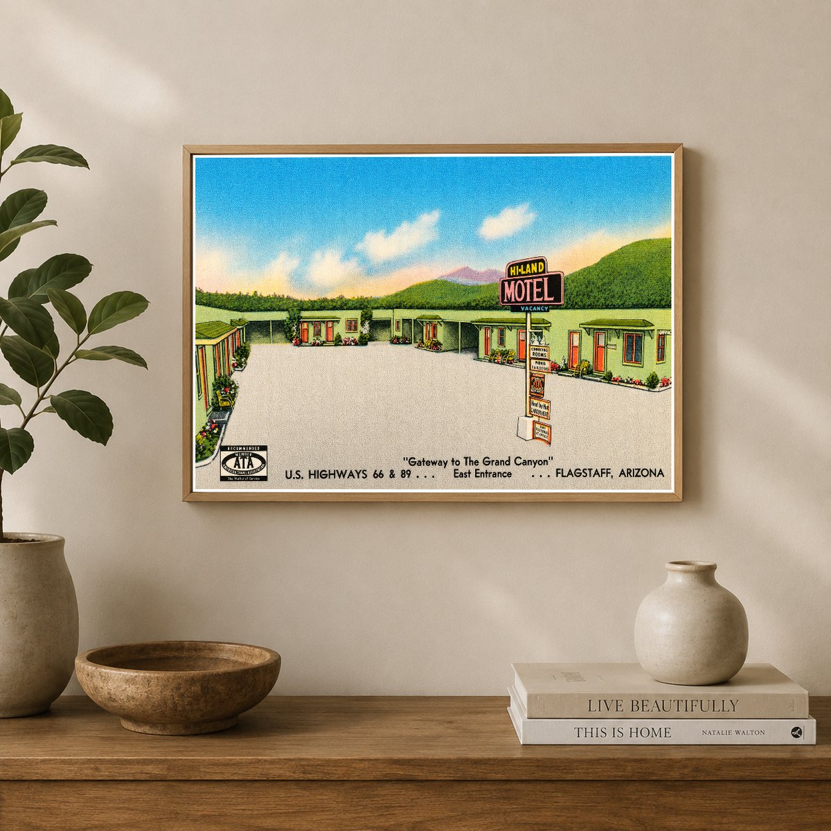 Flagstaff, AZ: Hi-Land Motel, "Gateways to the Grand Canyon," U.S. highways 66 & 89- east entrance- Flagstaff