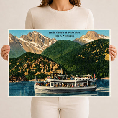 Diablo Lake, WA: Tourist steamer on Diablo Lake, Skaget