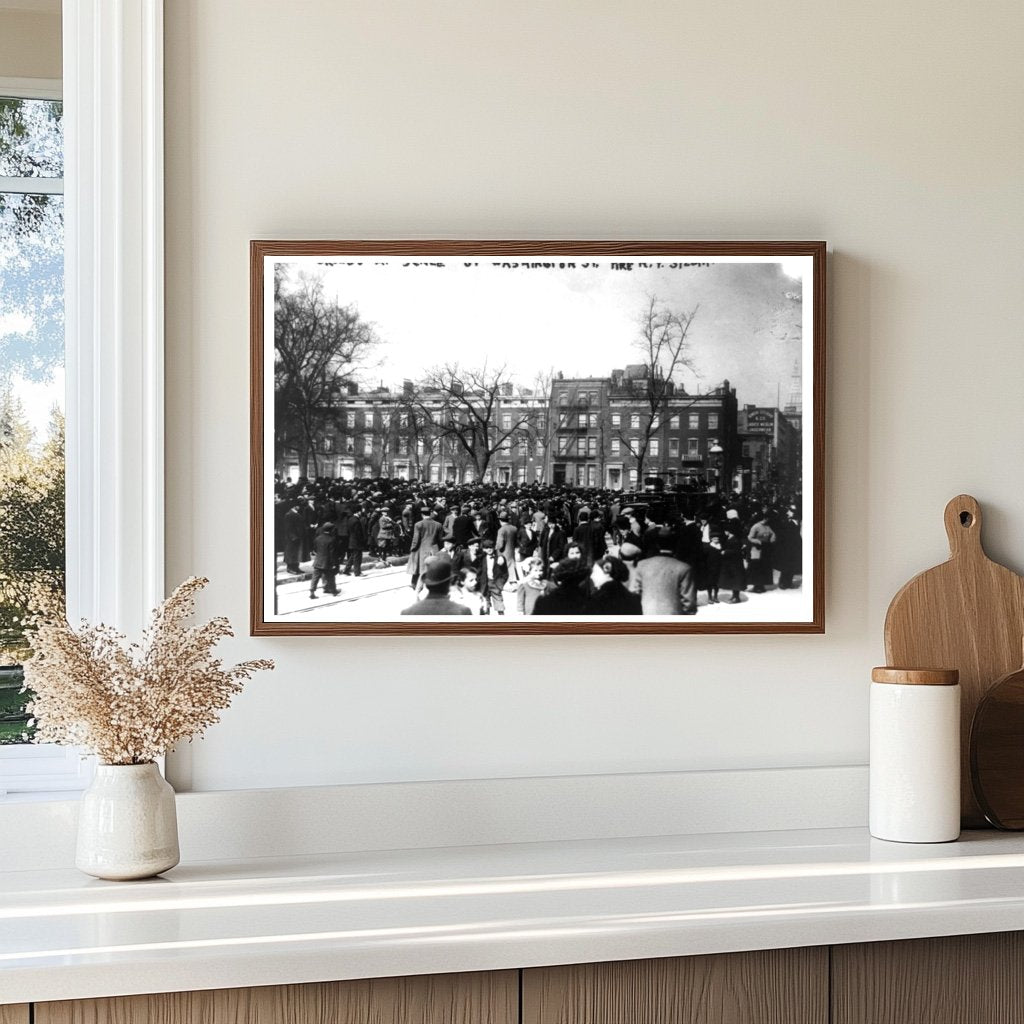 Triangle Shirtwaist Fire: A Crowd Gathers, 1911