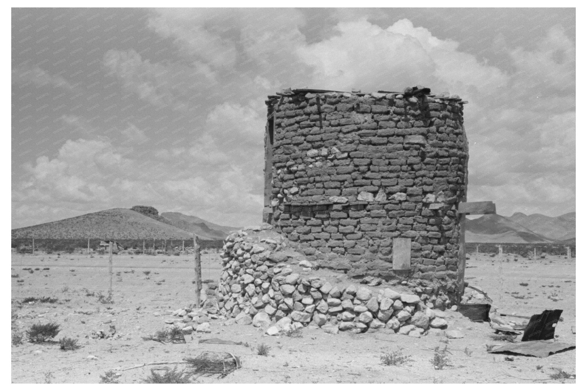 Abandoned Building on U.S. Route 85 New Mexico 1939 - Available at KNOWOL