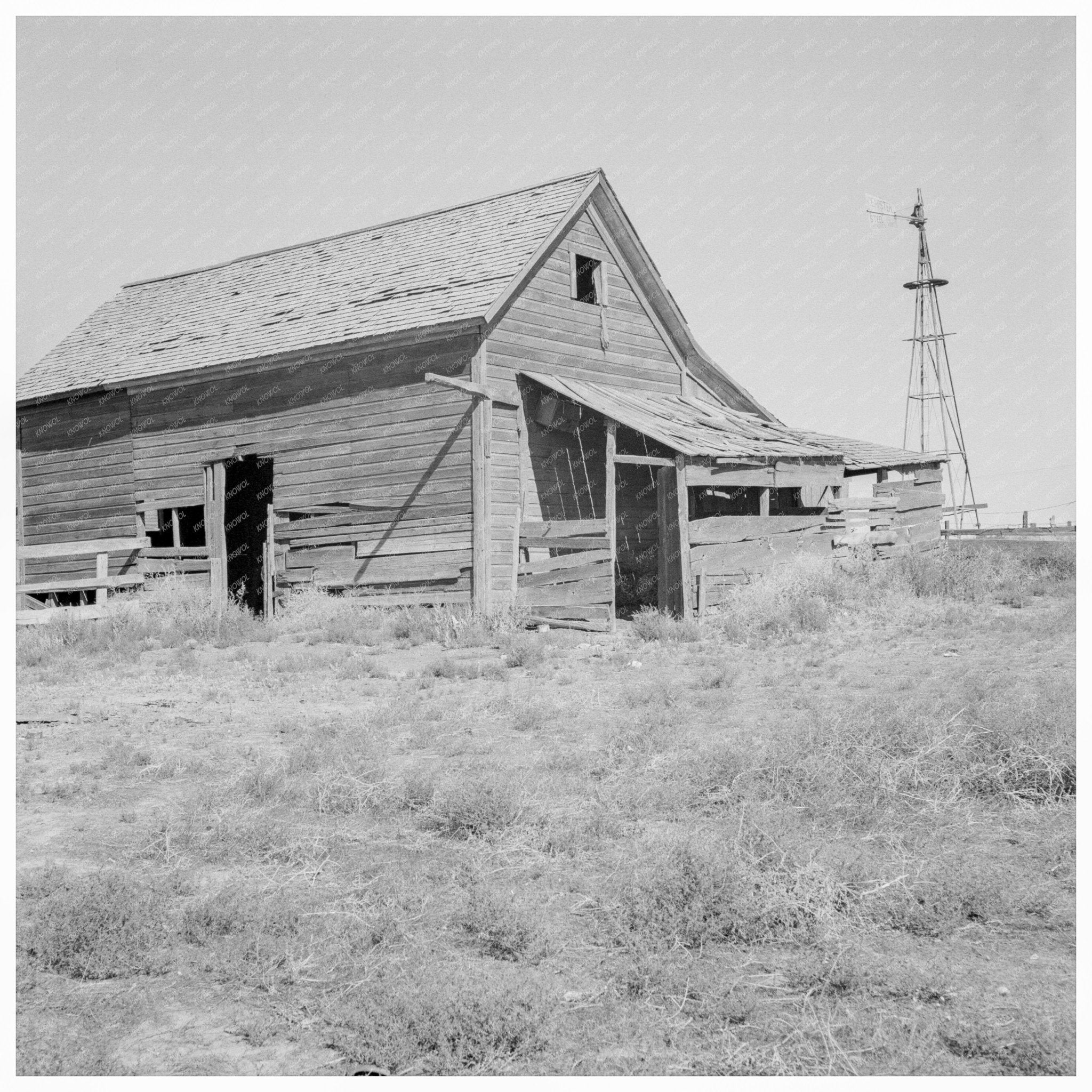 Abandoned Farmhouse in Columbia Basin Washington 1939 - Available at KNOWOL